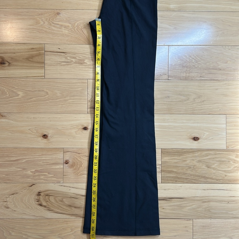 Lululemon Black Geometric Patterned Flare Legging… - image 5